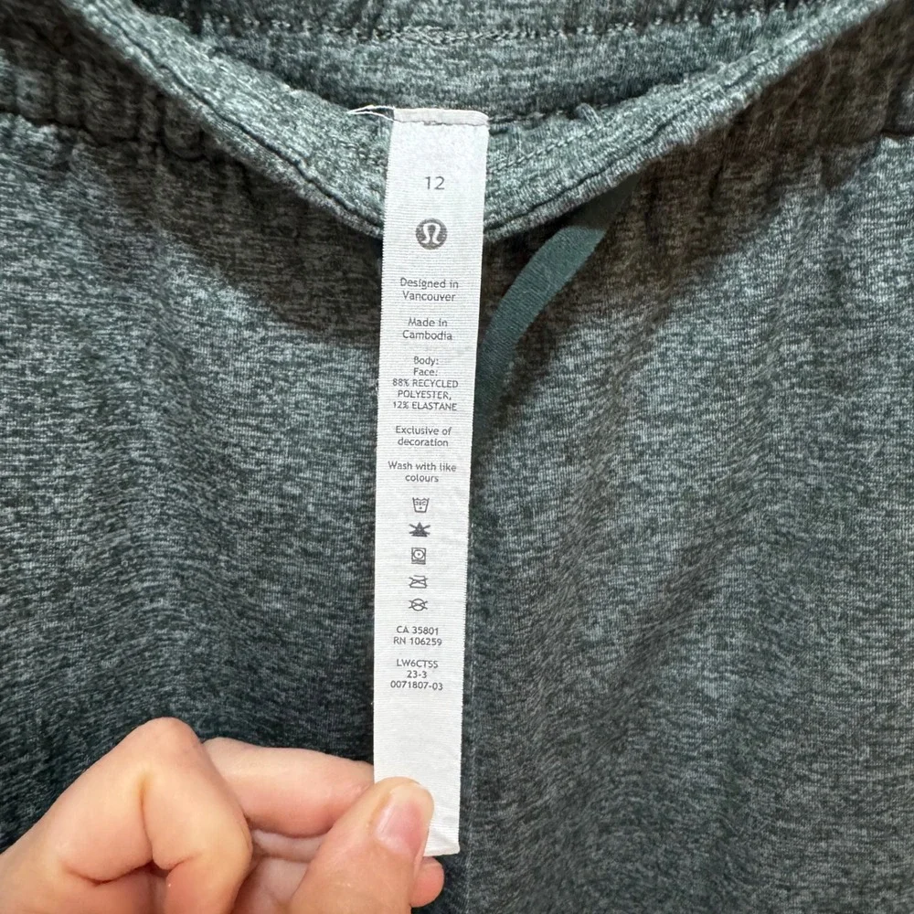 Lululemon Soft Jersey classic fit  mid-rise Jogger Green Heathered Cropped Pants